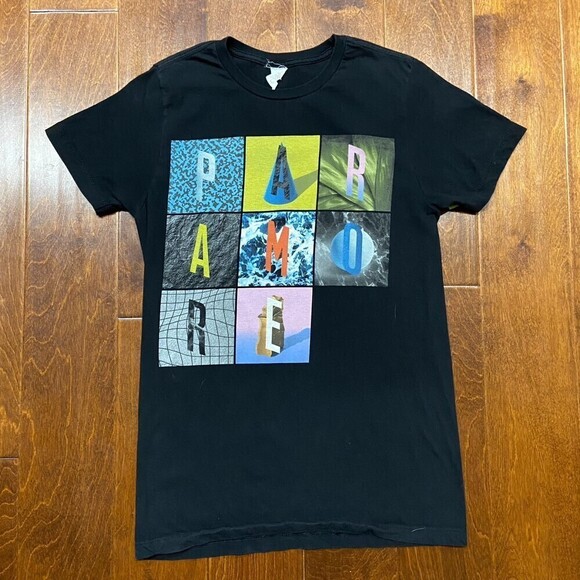 Paramore Pop Punk Band Squares Graphic T-Shirt Cotton Women's Size Medium - Picture 3 of 6